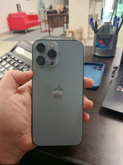 Продам Iphone 13pro max