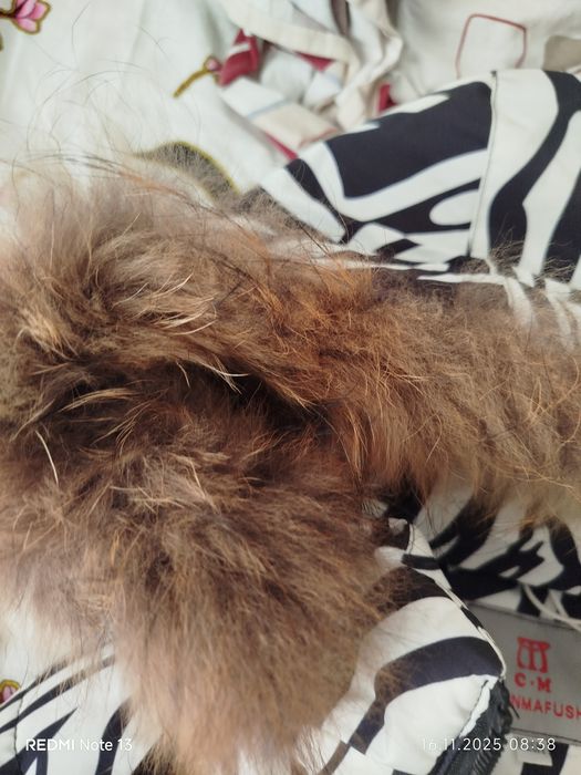 Продам куртку для девочки