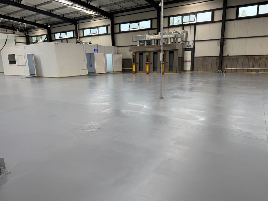 Краска серая Bands для бетонных полов