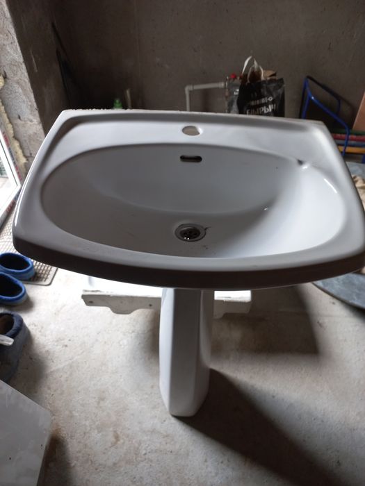 Продам раковина с ношками