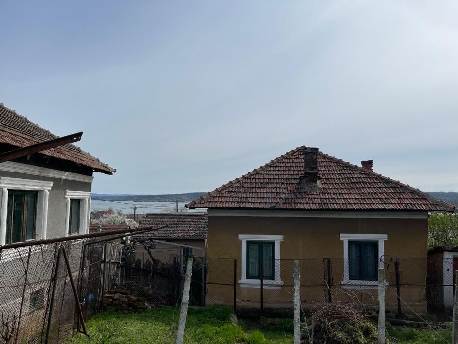 VÂND CASĂ  ÎN Simian cu vedere la Dunăre
