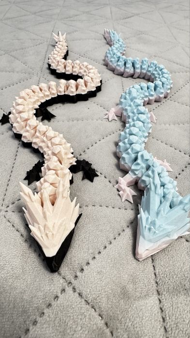 Dragon 3D in doua culori.