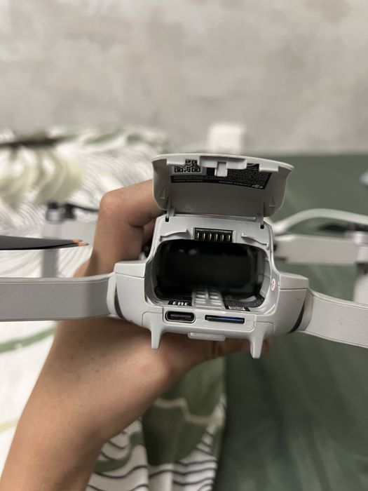Продам дрон DJI MINI 2