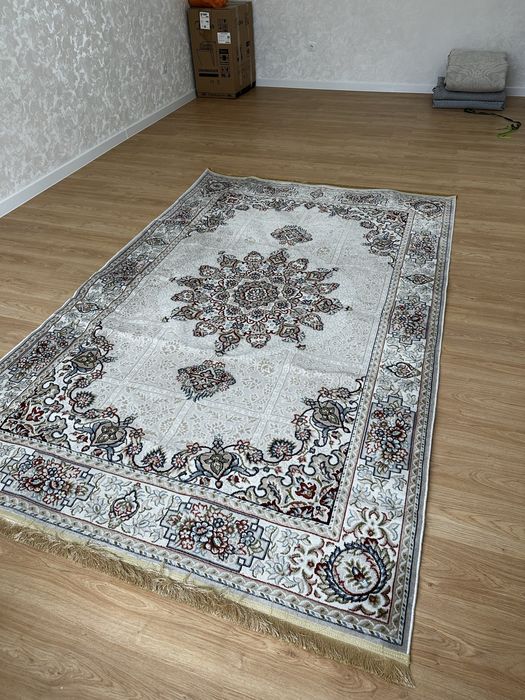 Продам ковер 2*3