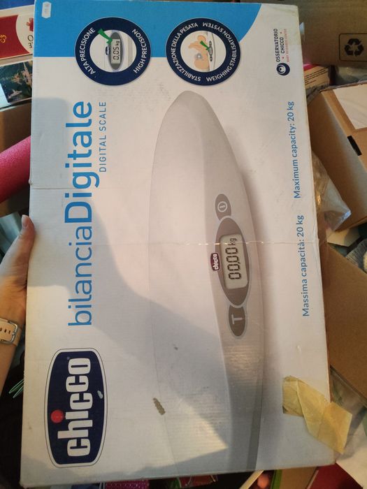 Бебешка везна Chicco