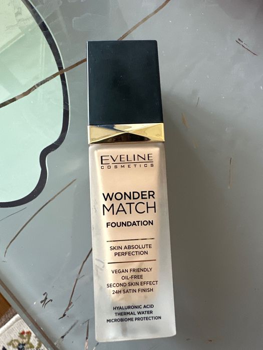 Тоналка Eveline 15 оттенке