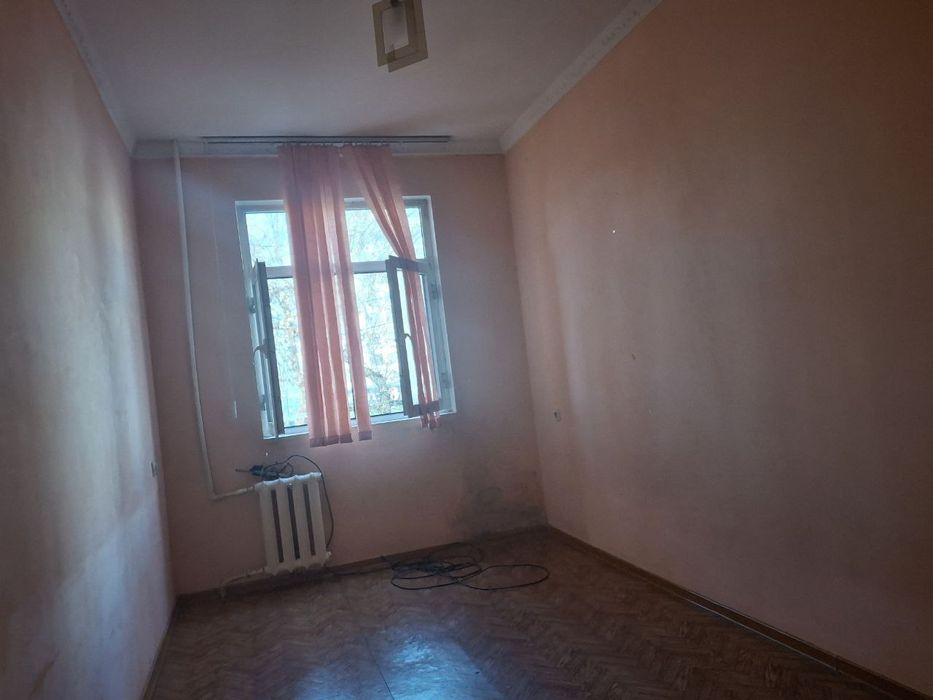 Mirzo Ulug'bek tumani 2/2/4 uy ipotekaga sotiladi