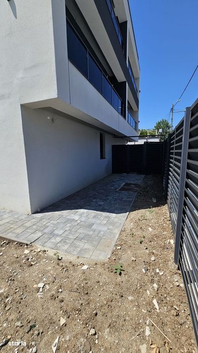 Apartament de 2 camere cu gradina - Metrou Aparatorii Patriei
