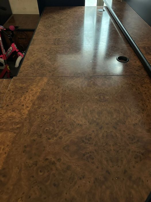 Мебели - бюра и шкафове