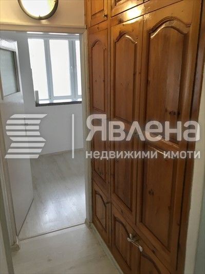 Двустаен апартамент в Славейков