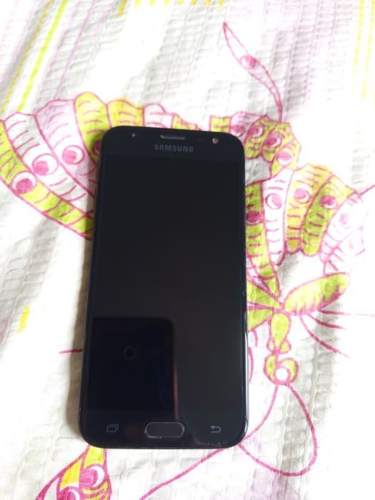 продам телефон samsung j5 2015 года