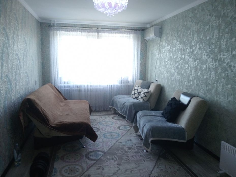 4-комн квартира , 8 мкр 2 этаж