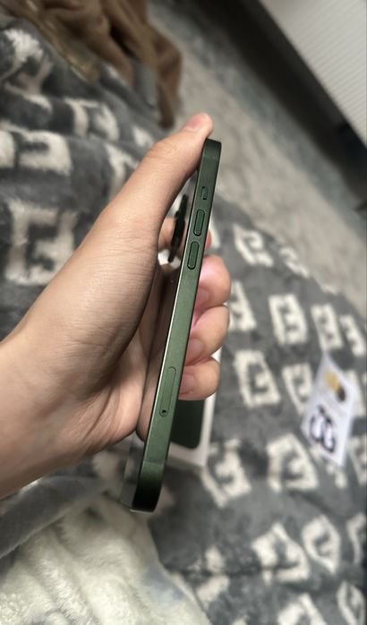 Продам айфон 13.Iphone 13