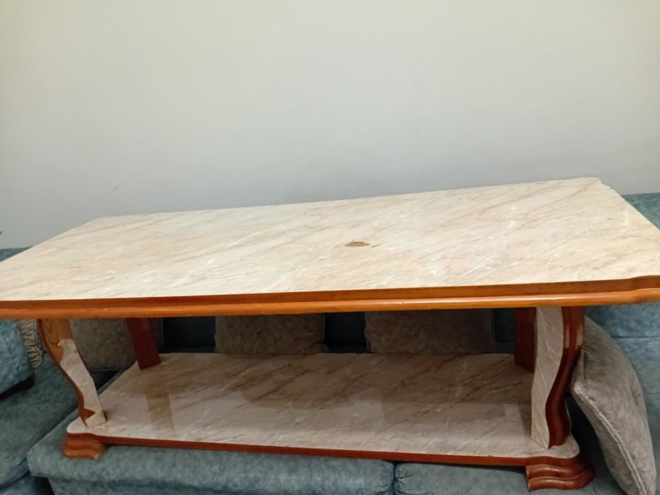 Стол сотилади холати яхши