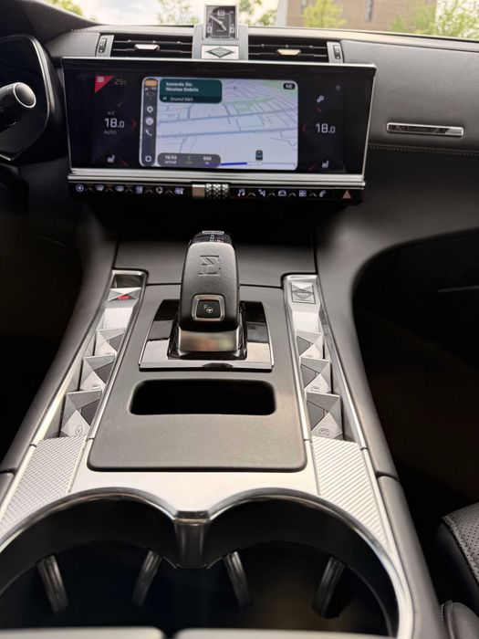 DS 7 Crossback 300cp / Plug-in Hybrid E-TENSE 4x4