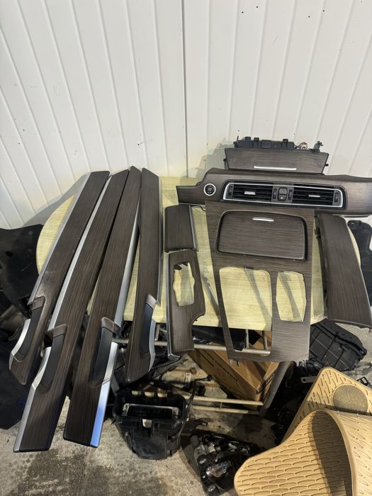 Интериорни лайстни бмв ф01 ф02 bmw f01 f02 laistni