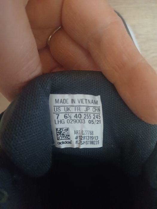 Унисекс маратонки на Adidas за 10евро!