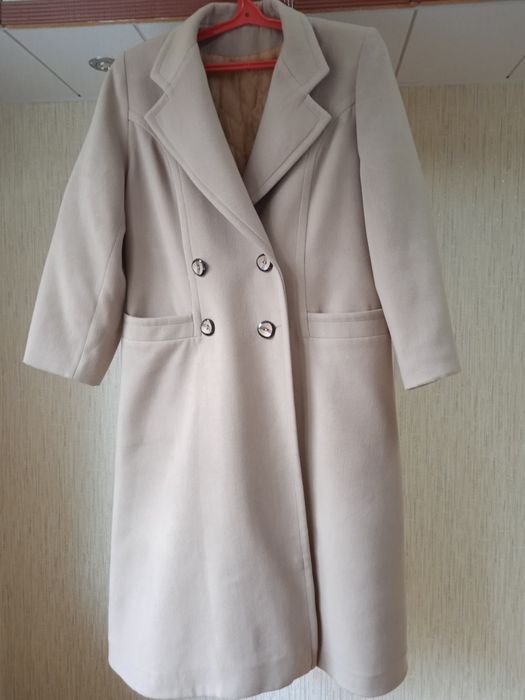 Продаётся кашемировое пальто