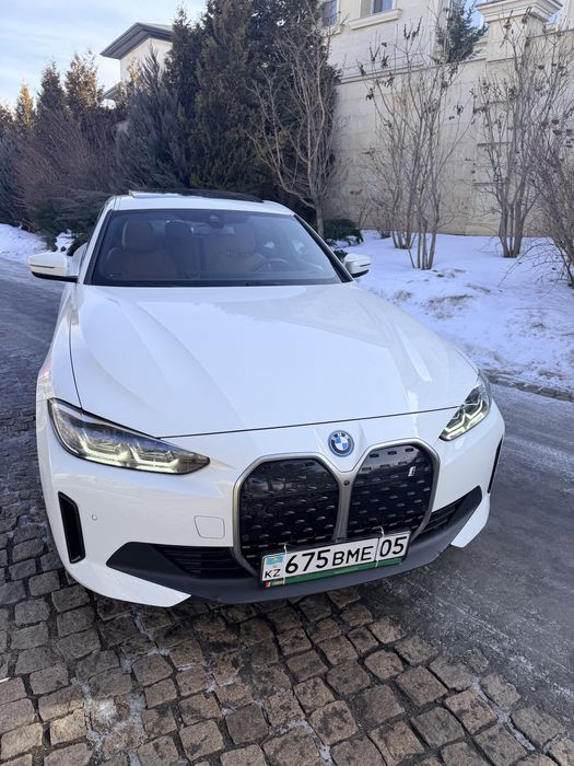 Продам BMW i4 2024