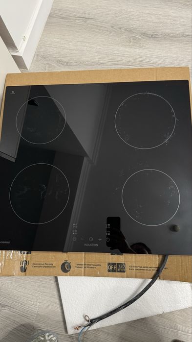 Продам индукционую электроплиту