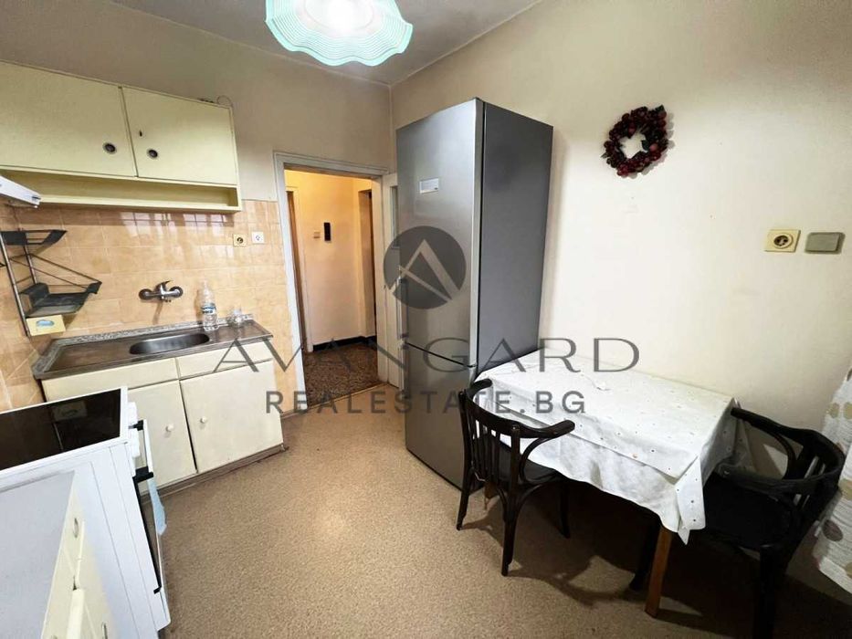 Продава се Тристаен апартамент в Пловдив, Христо Смирненски - 82 кв.м за 1708 €/кв.м - Снимка #2