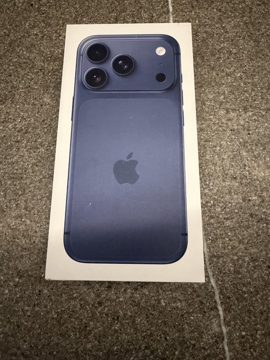 НОВ! iPhone 17 Pro 256GB Deep Blue - Гаранция