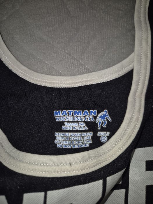 Борцовка, пояс , бинты коленные и кистевые.