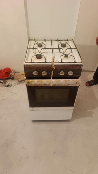 Продам советскую газовую плиту