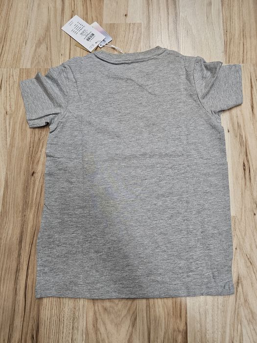 Продавам -  чисто нова детска тениска на Name It размер 134-140