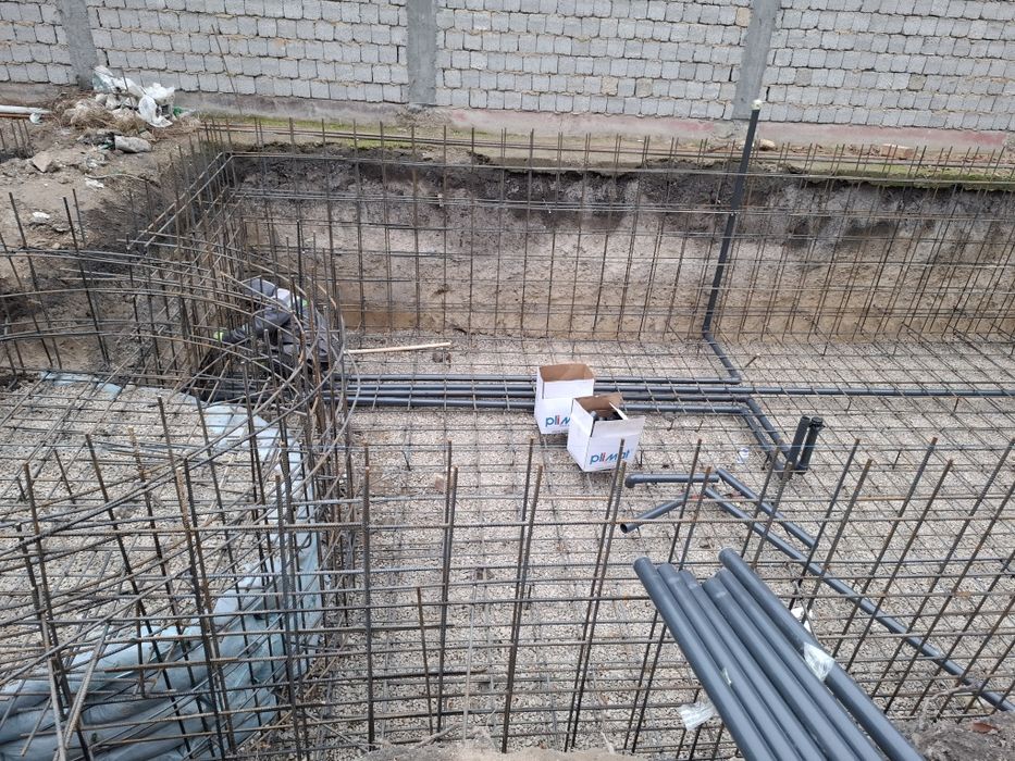 Ремонт бассейн установка фильтр  и насосы.