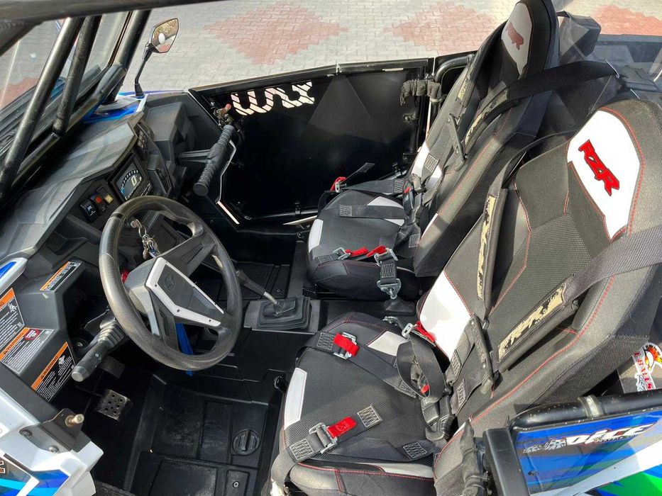 UTV Polaris RZR 1000