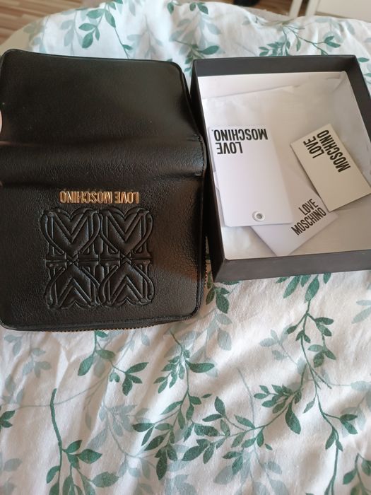 Furla,Guess,Ted Baker,Moschino,Samsonite оригинални чанти и портфейли