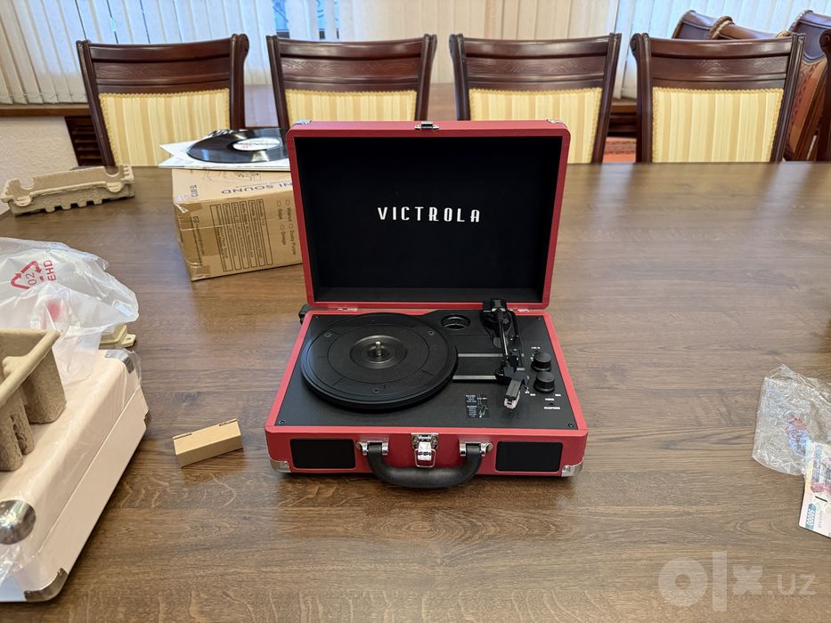 Виниловый проигрыватель Victrola