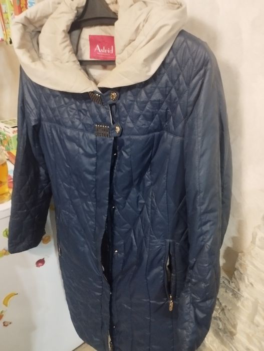 Плащ на синтепоне с капюшоном