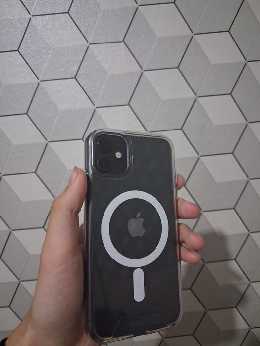IPhone 11 обмен выше
