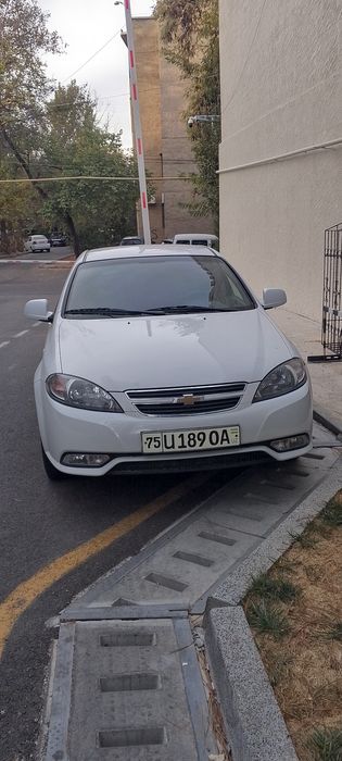 Gentra механика сотилади