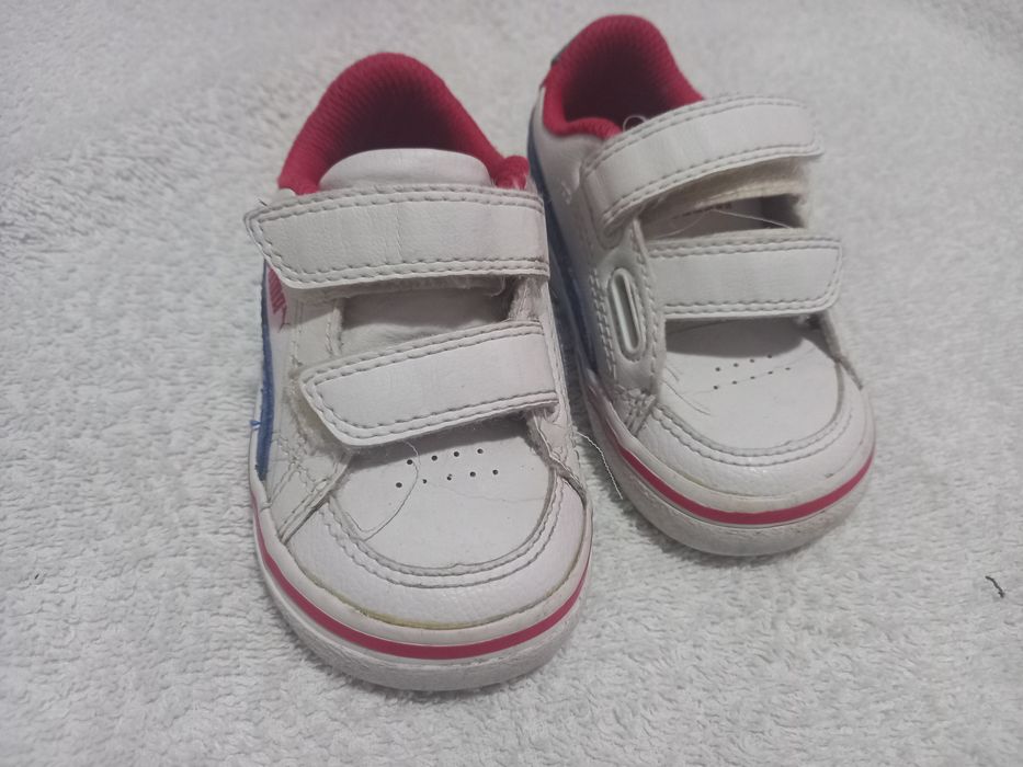 Adidasi puma 20 copii