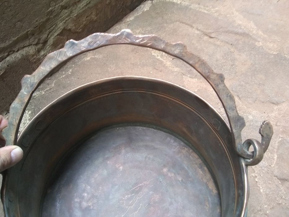 Меден котел и тава