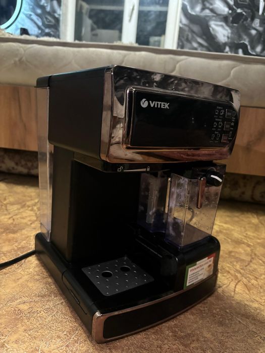 Продам Кофемашину VITEK