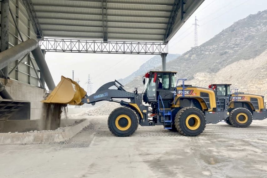 Экскаватор услуги погрузчика X5 Спецтехника для ТОО