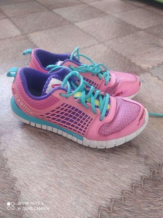 Продам обувь для девочки