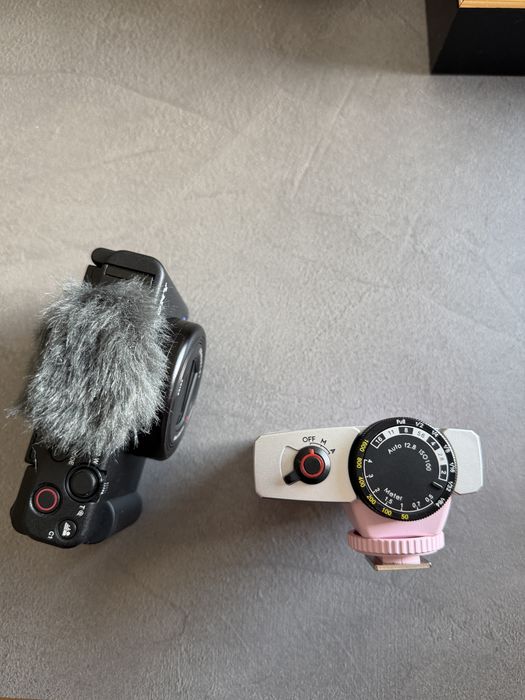 Sony ZV-1F + flash Godox