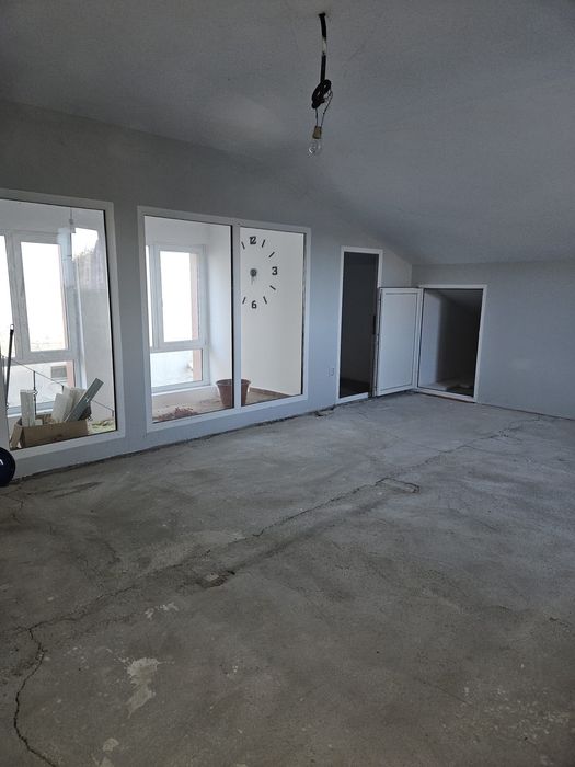 Vând casă în Ploiestiori