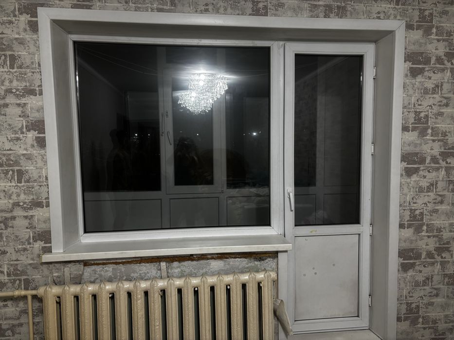 Платиковое окно, выход на балкон