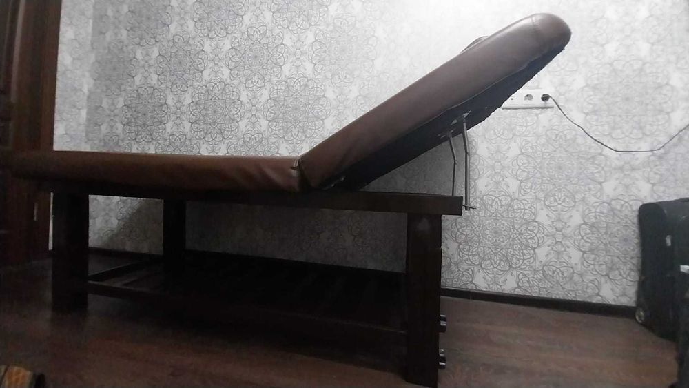 Продам массажное кресло Б/у