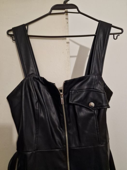 Bershka кожена парти рокля