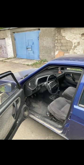 Продам машину   в нормальном состоянии