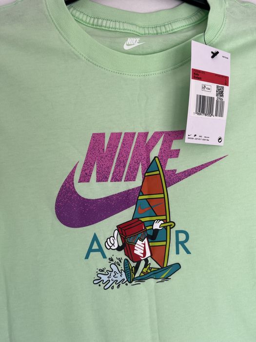 Нова тениска Nike