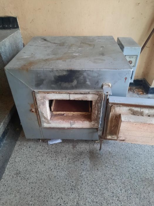 Електрическа пещ за термообработка