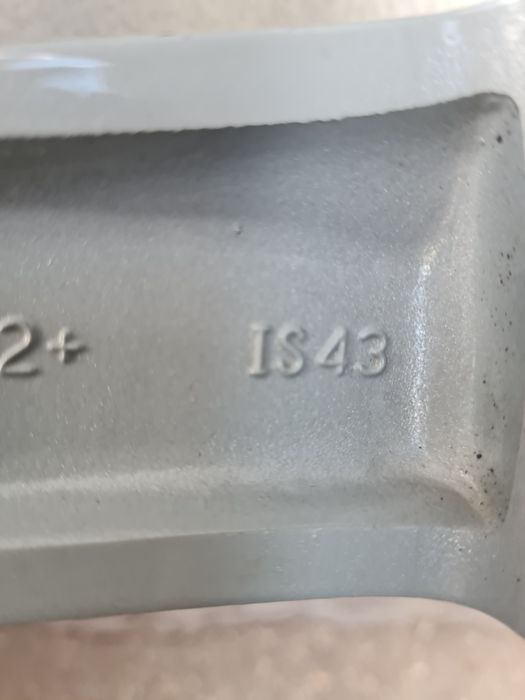 Оригинални джанти за BMW R18 5x120 ET43 8J